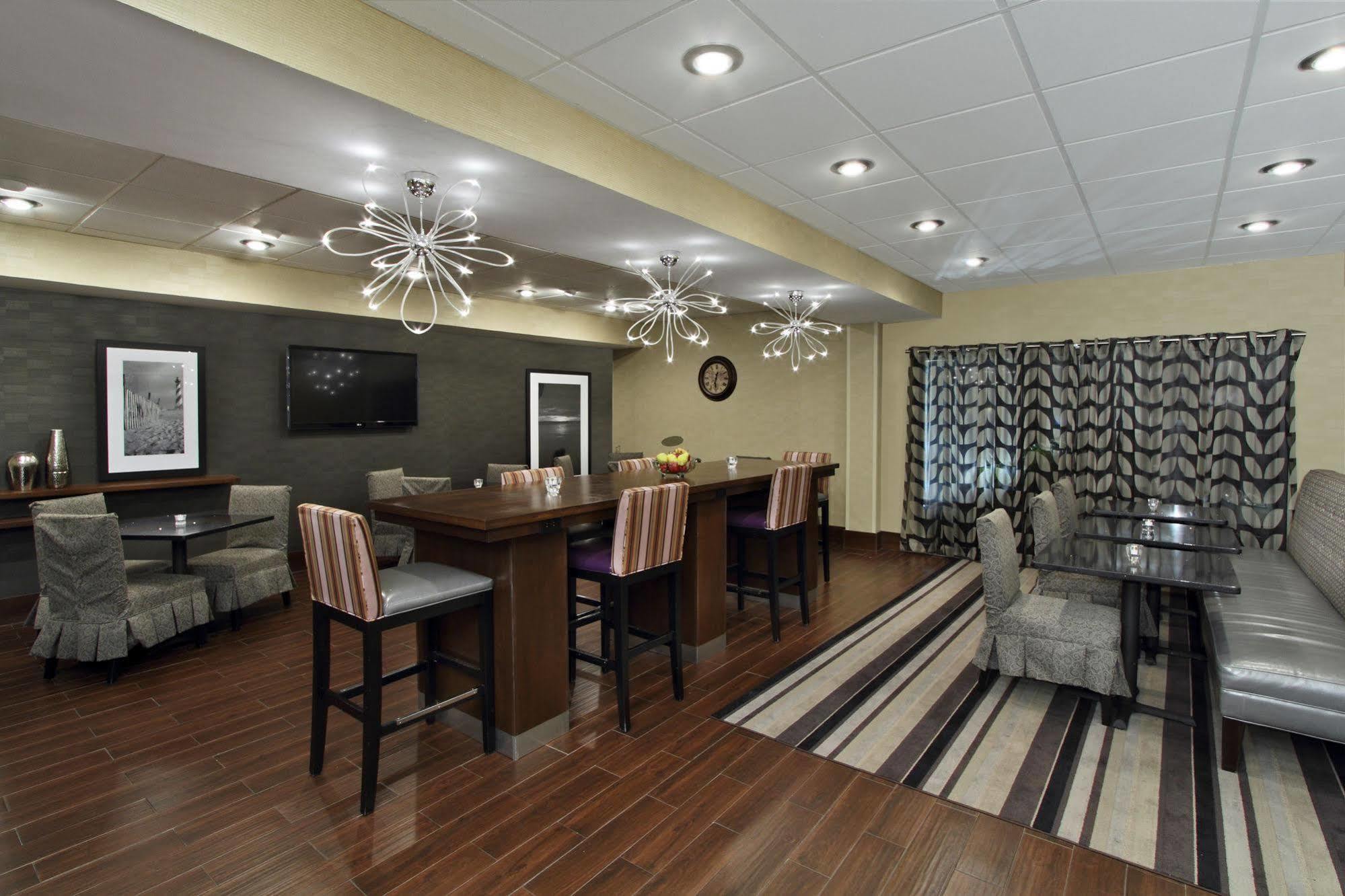 Hampton Inn Ashtabula Austinburg Exterior foto