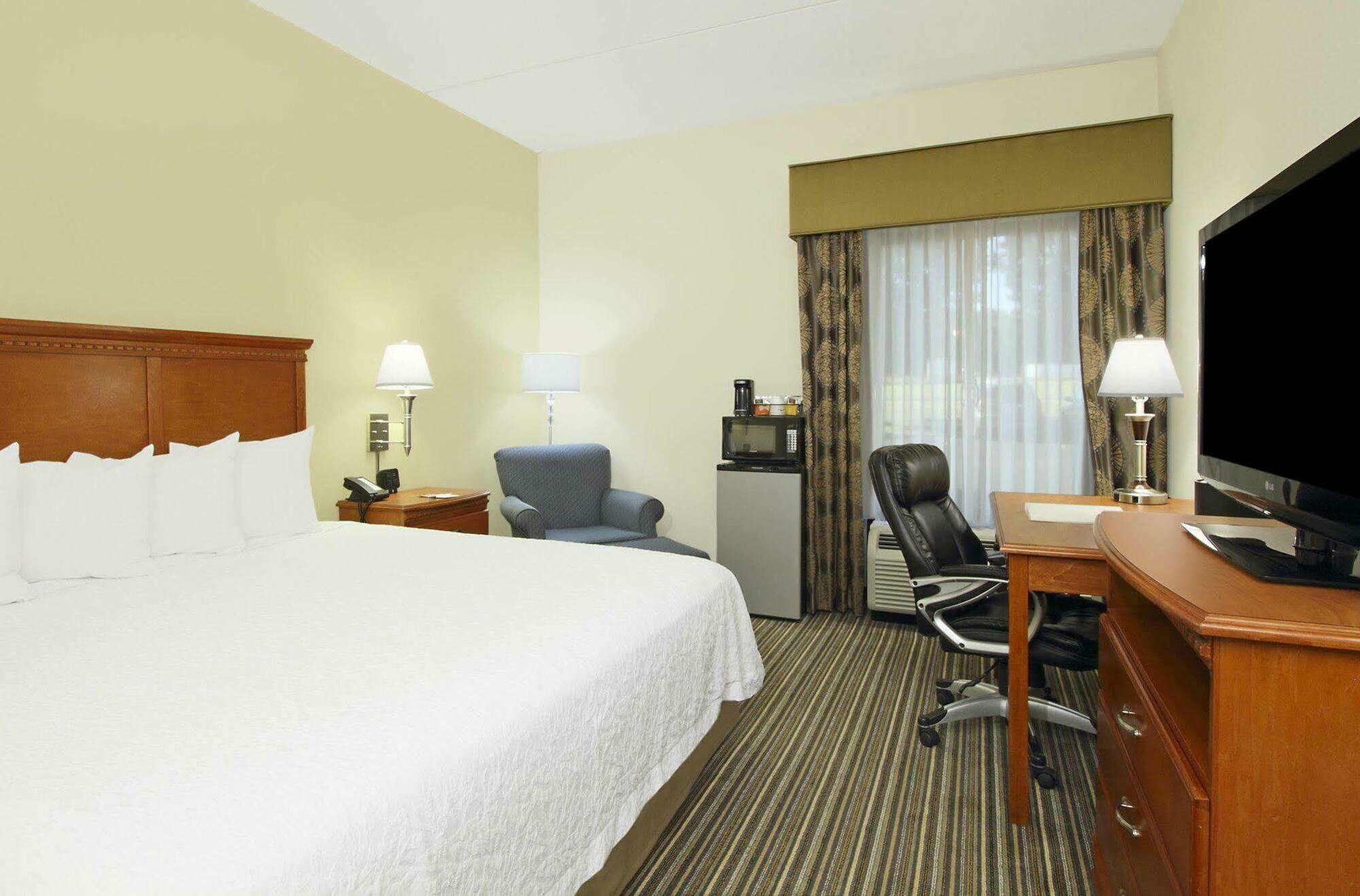 Hampton Inn Ashtabula Austinburg Exterior foto